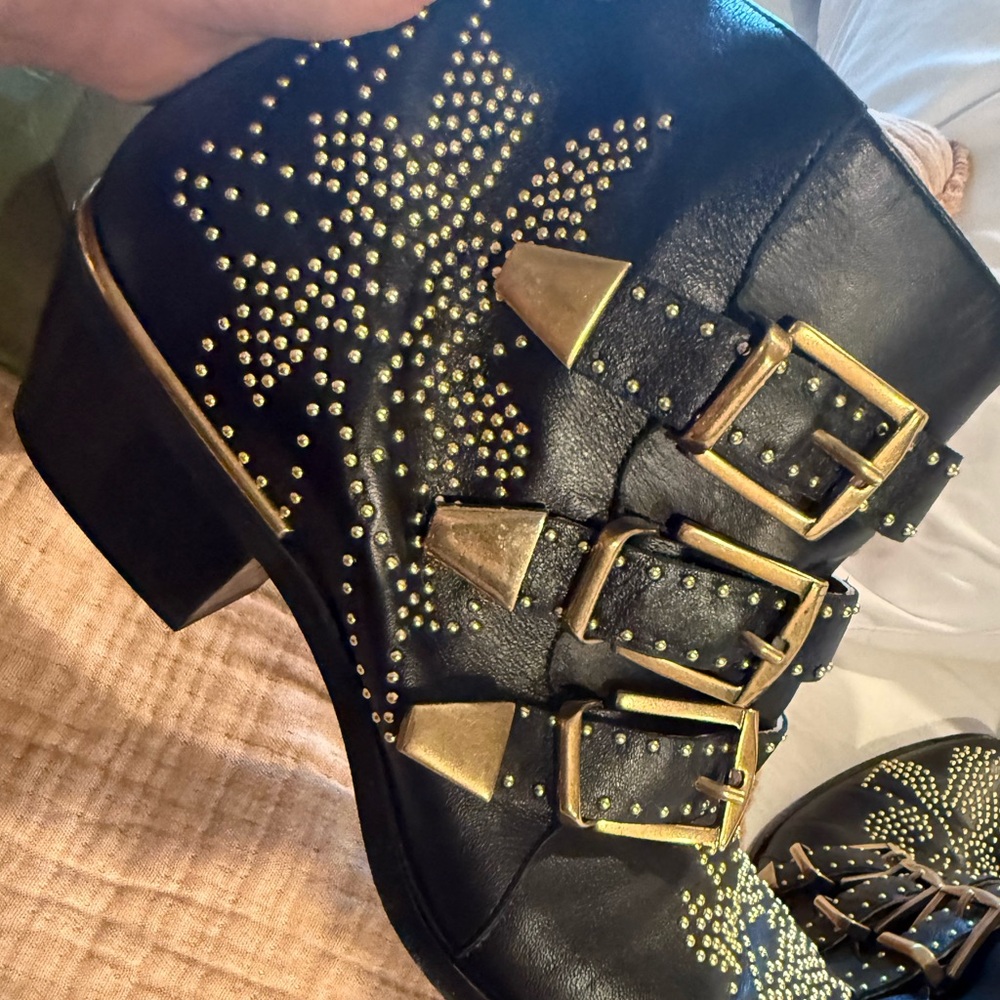 Chloe boots